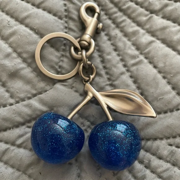 Cherry keychain/bagcharm - Picture 1 of 1